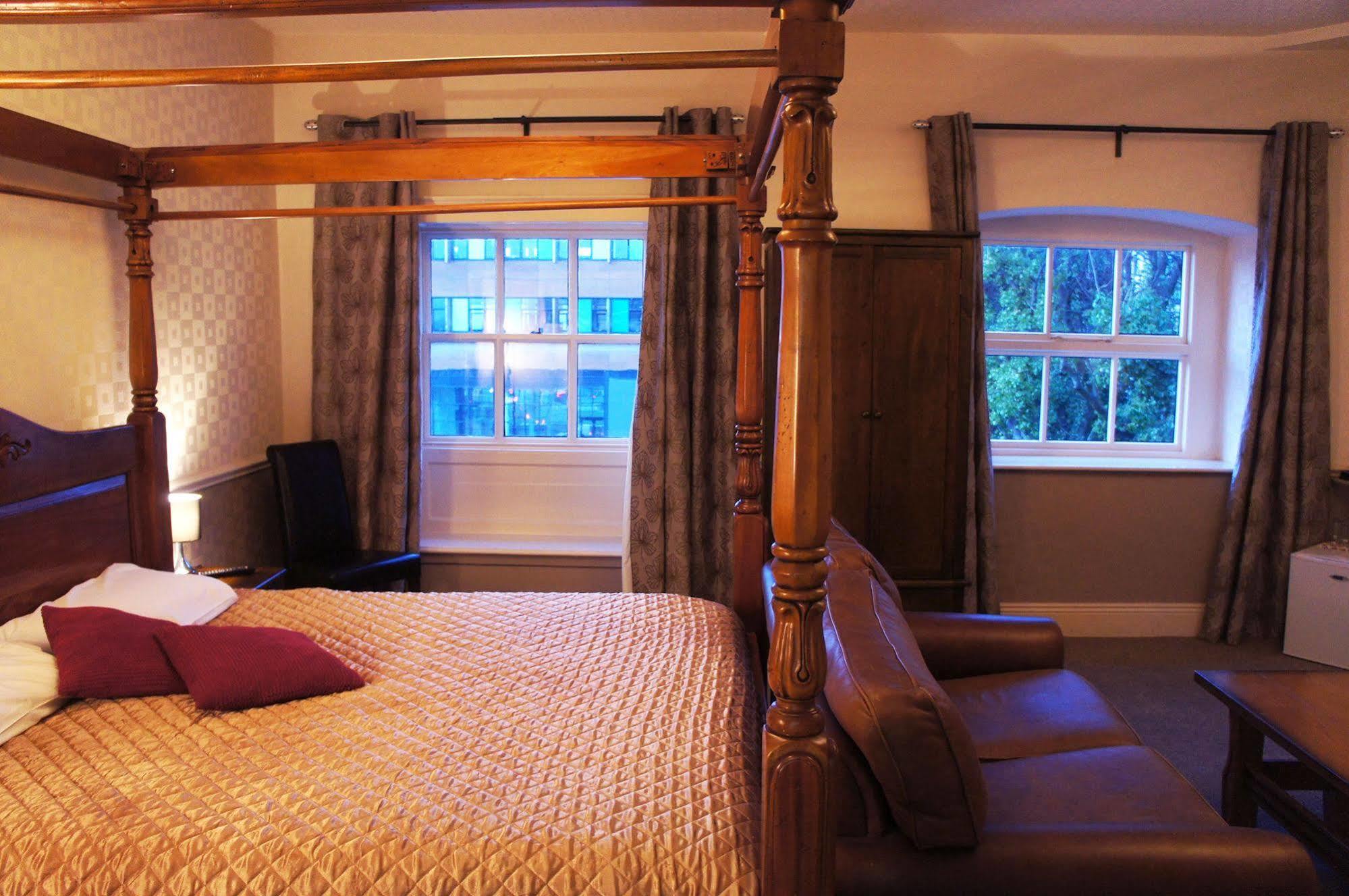 York House Hotel เวคฟิลด์ ภายนอก รูปภาพ