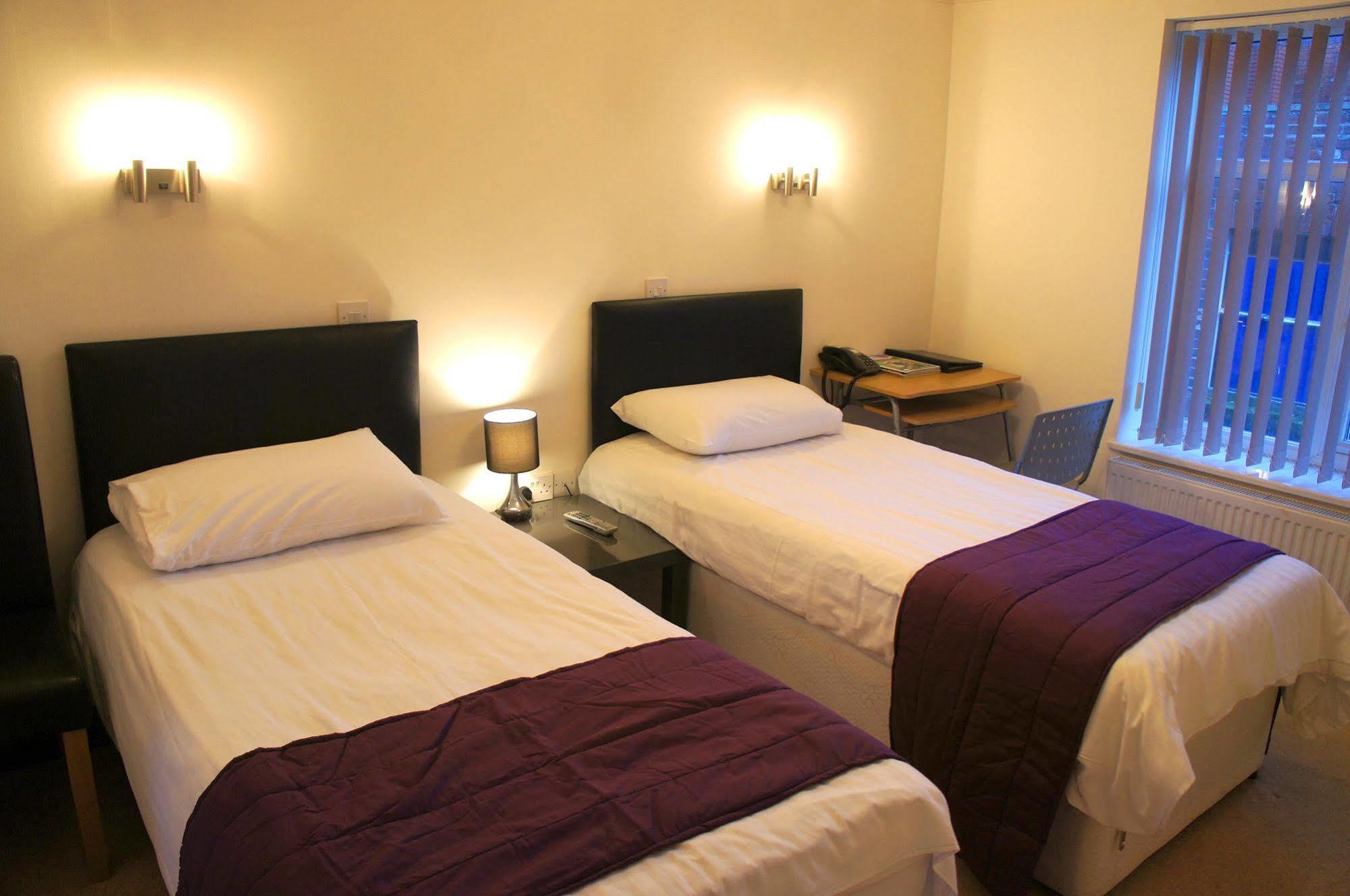 York House Hotel เวคฟิลด์ ภายนอก รูปภาพ