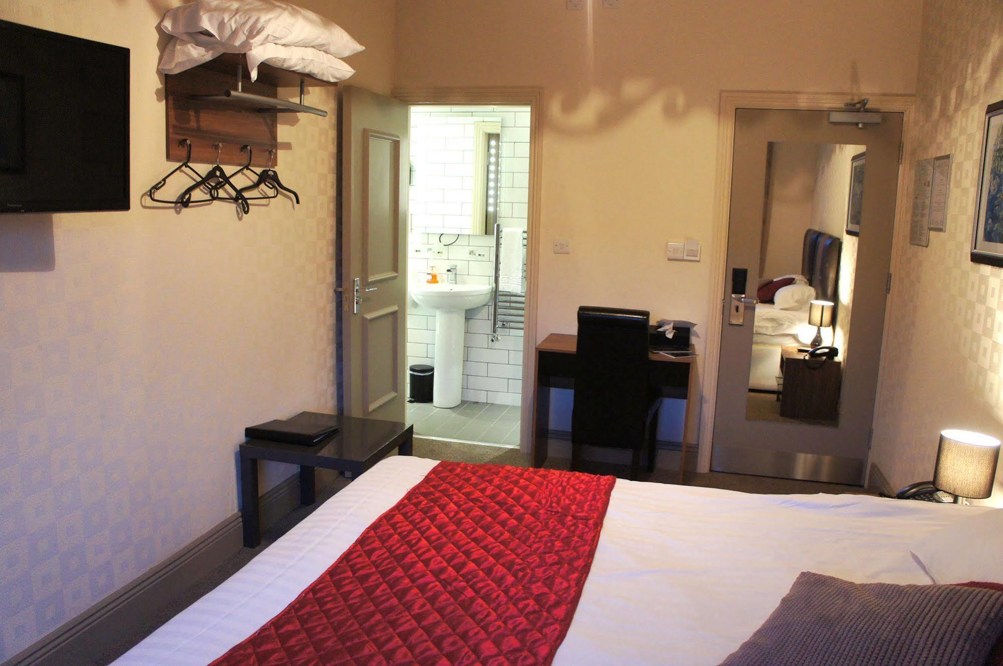 York House Hotel เวคฟิลด์ ภายนอก รูปภาพ
